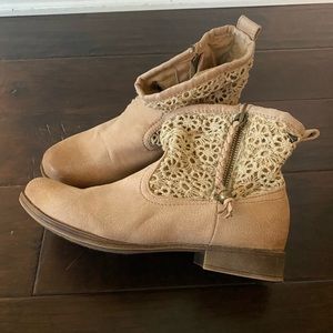 Roxy Booties